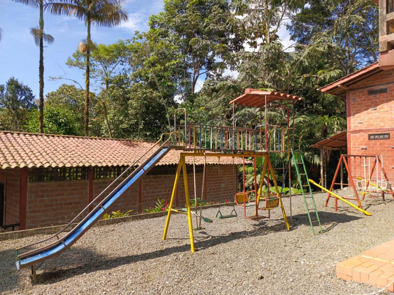 Hosteria Sapos Y Ranas Milpe Bagian luar foto